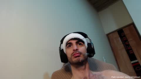 Santiago Enrique online show from 12/26/24, 05:37