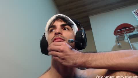 Santiago Enrique online show from 12/29/24, 05:42