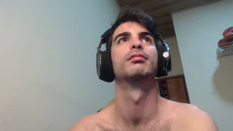 Santiago Enrique online show from 01/17/25, 05:11