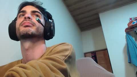 Santiago Enrique online show from 11/07/25, 07:19