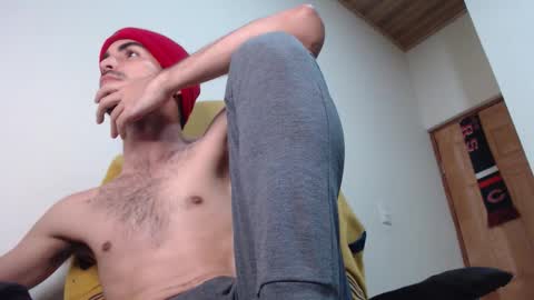 Santiago Enrique online show from 02/19/26, 06:42