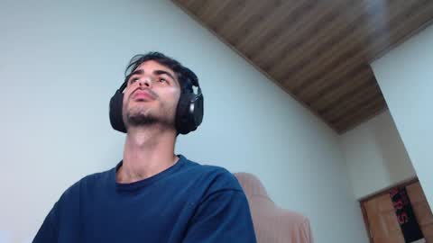 Santiago Enrique online show from 04/17/26, 06:16