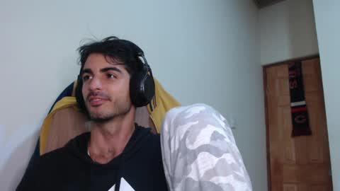 Santiago Enrique online show from 04/23/26, 03:52