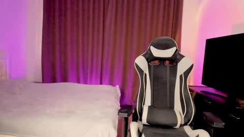 Snapshot of theresajhones chatting on 10/15/25, 04:56 Theresa online show from 10/15/25, 04:56