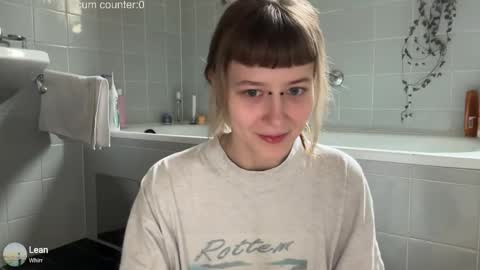 LISA                                            online show from 02/05/26, 01:38