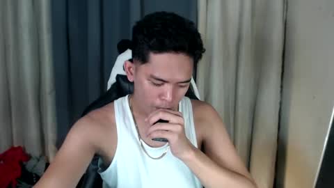 Snapshot of thesexualizer chatting on 01/08/25, 02:14 jae online show from 01/08/25, 02:14