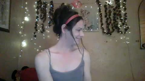 sillymillie0 online show from 07/07/26, 12:02