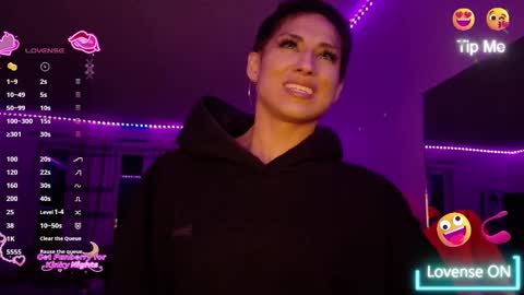 Snapshot of thetrinityyyy chatting on 12/18/25, 06:52 thetrinityyyy online show from 12/18/25, 06:52