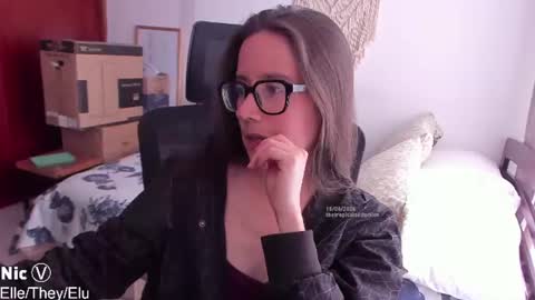 Nicole online show from 06/15/26, 08:00