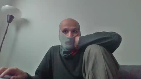Scarf guy online show from 02/15/25, 04:45