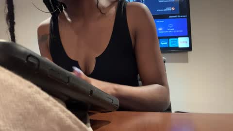 Sapphire the Vixen online show from 04/15/26, 11:38