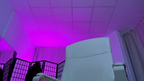 Liz online show from 02/02/26, 05:44