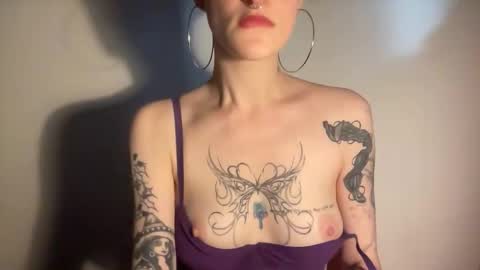 pinky promise online show from 06/07/26, 03:38