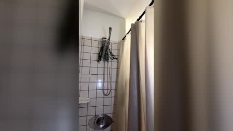 B A E online show from 01/12/26, 09:58