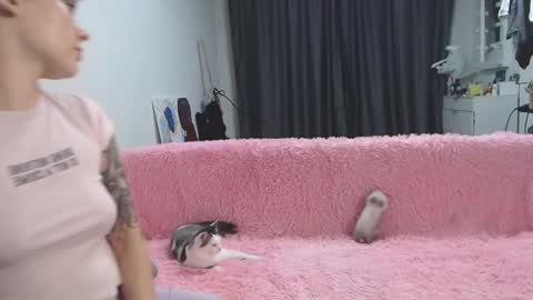 Snapshot of theysaidimcute chatting on 10/20/25, 08:42 theysaidimcute online show from 10/20/25, 08:42