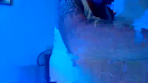 Snapshot of thezosk chatting on 11/14/25, 12:04 The ZoSk online show from 11/14/25, 12:04