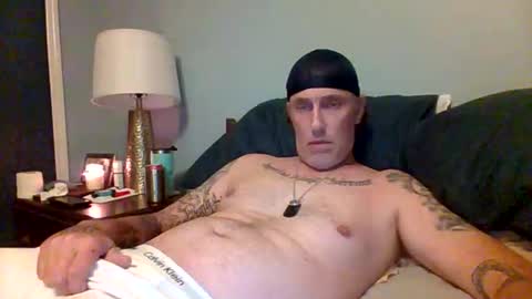 Snapshot of thezosk chatting on 12/15/25, 12:09 The ZoSk online show from 12/15/25, 12:09