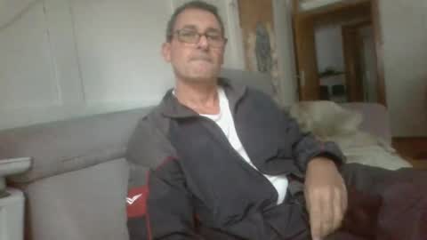 Snapshot of thhe13 chatting on 01/05/25, 03:34 thhe13 online show from 01/05/25, 03:34