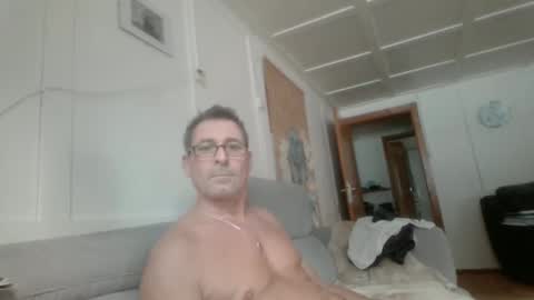 Snapshot of thhe13 chatting on 01/20/25, 09:24 thhe13 online show from 01/20/25, 09:24