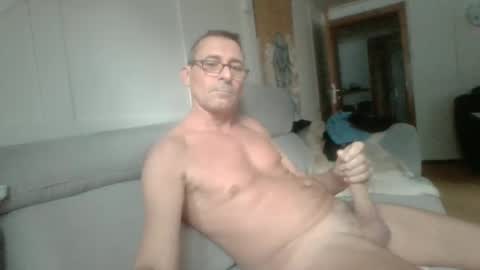 Snapshot of thhe13 chatting on 02/07/25, 08:22 thhe13 online show from 02/07/25, 08:22