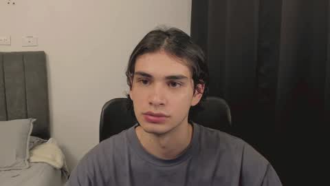 Snapshot of thiaan__ chatting on 12/24/24, 10:06 thiaan__ online show from 12/24/24, 10:06