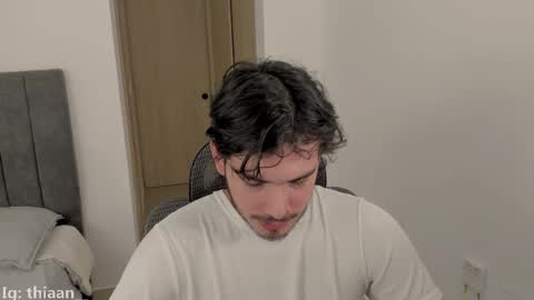 Snapshot of thiaan__ chatting on 09/10/25, 03:06 thiaan__ online show from 09/10/25, 03:06