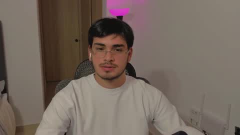 thiaan__ online show from 08/07/26, 12:34