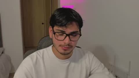thiaan__ online show from 08/08/26, 01:08