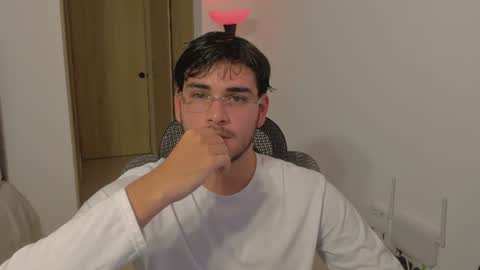 thiaan__ online show from 08/09/26, 12:34