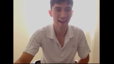 Snapshot of thiago_deseo69 chatting on 11/30/25, 05:17 thiago_deseo69 online show from 11/30/25, 05:17