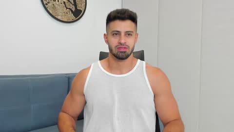 thiago_driussi online show from 12/28/24, 01:08