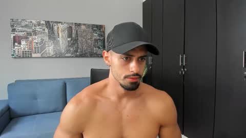 thiago_driussi online show from 11/01/25, 02:52