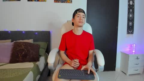 Snapshot of thiago_james69 chatting on 02/06/26, 06:18 Manuel online show from 02/06/26, 06:18