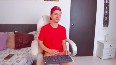 Snapshot of thiago_james69 chatting on 02/28/26, 02:51 Manuel online show from 02/28/26, 02:51