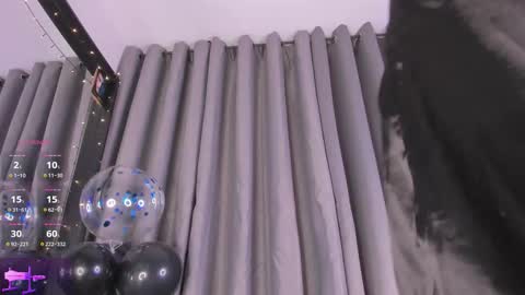 SanThiago online show from 11/19/25, 10:32