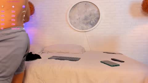 Snapshot of thiago_mercer chatting on 09/25/25, 11:14 Thiago online show from 09/25/25, 11:14