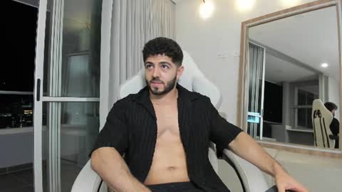 Snapshot of thiago_moretti chatting on 07/03/26, 12:17 THIAGO online show from 07/03/26, 12:17