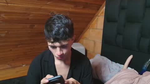 thiago_n_sam online show from 10/29/25, 04:37