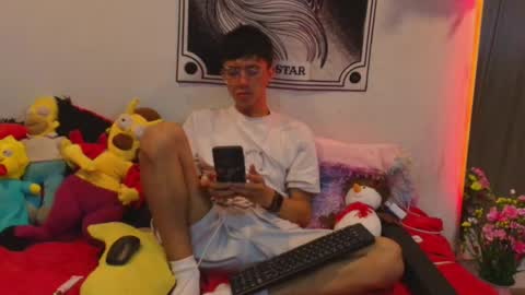 thiago_n_sam online show from 12/04/25, 02:32