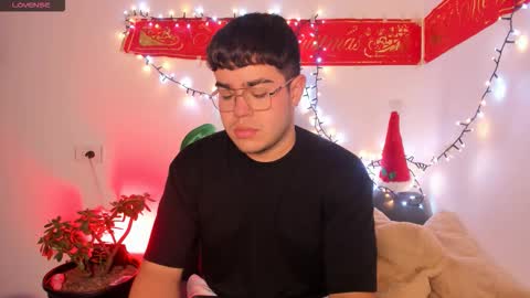 thiago_occonor online show from 12/03/25, 04:42