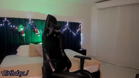 thiago_occonor online show from 12/23/25, 04:10