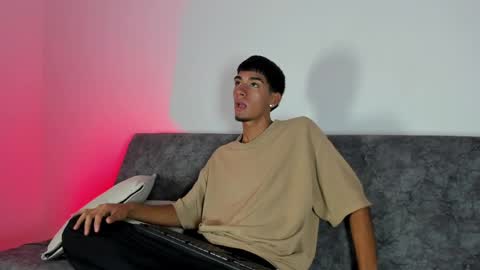 Thiago online show from 04/06/26, 03:04