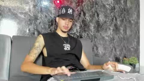 Snapshot of thiago_preston chatting on 07/19/26, 07:39 Thiago online show from 07/19/26, 07:39