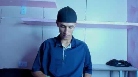 Snapshot of thiagoduarte_ chatting on 02/28/26, 11:44 Thiago online show from 02/28/26, 11:44