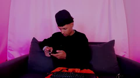 ThiagoFerreti online show from 11/13/25, 07:57