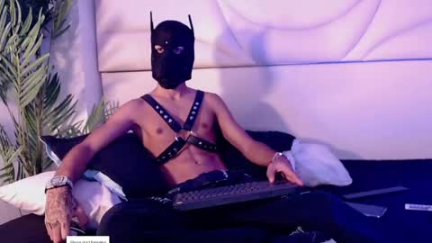 ThiagoFerreti online show from 04/16/26, 03:40