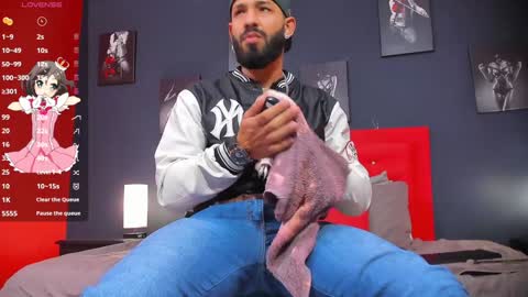 Snapshot of thiagomez17 chatting on 12/05/24, 12:11 Thia Gomez online show from 12/05/24, 12:11