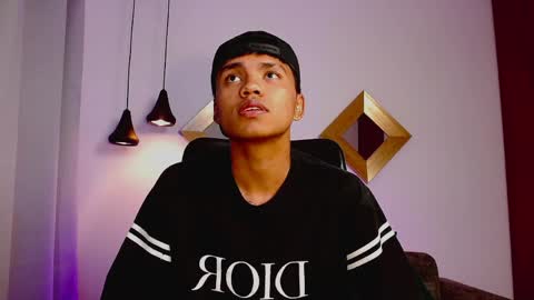 Snapshot of thiagosterling chatting on 04/14/26, 12:05 Thiago online show from 04/14/26, 12:05