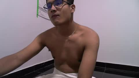 thiagovega_ online show from 05/17/26, 06:11