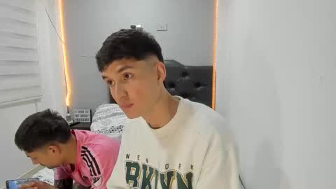 Thiago Wells online show from 04/18/26, 02:15